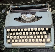 Vintage portable typewriter BROTHER 古董 打字機