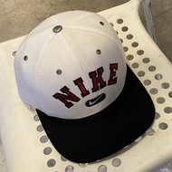 TOPI NIKE VINTAGE SPELLOUT