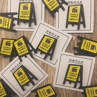 拍攝進行中金屬徽章