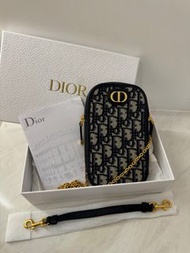Dior 手機袋，可裝卡🥰