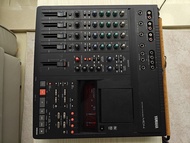 Yamaha MD4 多軌 MiniDisc 錄音機 混音器、不知道何原因、顯示屏顯示Error 01、不讀碟。所以平售給高手人士。錦上路站交收。