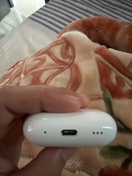 原裝正版Airpods pro2 type C頭 有保養到2026年4月，另加200比埋部ipad第5代