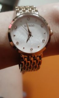 MANGO 品牌 簡約時尚 晶鑽 編織米蘭錶帶 女錶