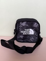 The North Face 黑灰迷彩斜背包 Explore Bardu II