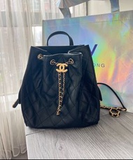 Chanel 25k 25 backpack medium size black 背包 雙肩包 backpack 黑金 荔枝牛皮 ～ 流浪雙肩包