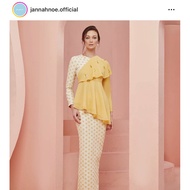 Preloved Baju Kurung Jannahnoe Lauryne