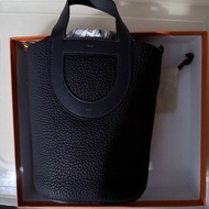 Hermes In The Loop 18 Carban 色 （不包括絲巾）