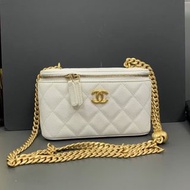Chanel 24p Chanel/香奈兒愛心金球長盒子白色荔枝皮鏈條包