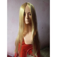 Preloved blonde wig