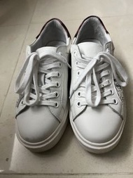 Hush Puppies 休閑鞋