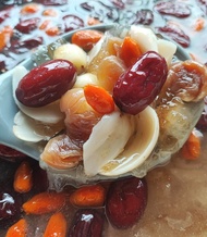 【百合蓮子紅棗枸杞雪耳湯 】 植物燕窩/養生保健/健康甜品