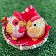 可愛帶路雞 開運起家 陶瓷手工彩繪 裝飾 擺飾 含一個小編織籃