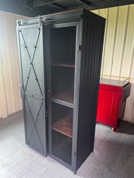 ตู้#ตู้ไม้#ตู้วางของ#ตู้เสื้อผ้า#เฟอร์นิเจอร์#ตู้ใส่เสื้อผ้า บานสไลด์สไตล์วินเทจขนาด ยาว 90สูง 180 ล