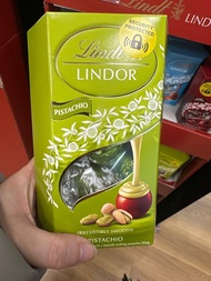 英國🇬🇧特別 Lindt開心果 /士多啤梨味朱古力🍫