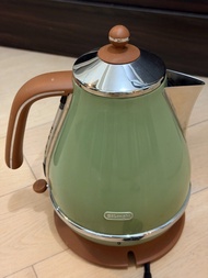 DeLonghi 綠色電熱水壺