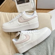 全新 Nike sneakers男女情侶款悠閒鞋波鞋運動鞋休閒鞋鞋子sport shoes sportty wearing出街返工返學輕便舒服鞋生日禮物送禮節日禮物birthday gifts 輕跑鞋