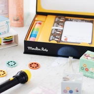 【預購】法國 Moulin Roty 故事手電筒劇院組旗艦版