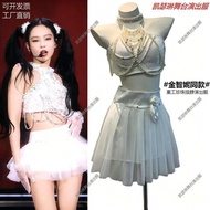 金智妮jennie同款白色科切拉重工珍珠挂脖演出短背心爵士舞打歌服 Jennie Kim's same style white Coachella heavy-duty pearl halter-ne