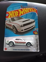 Hot wheels 18 DODGE CHALLENGER SRT DEMON white
