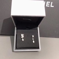 Chanel香奈兒高級珠寶5號香水白金滿鑽耳環，2022年購入