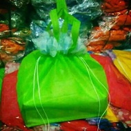 12 pcs Tas hajatan serut tipis ukuran 18x18