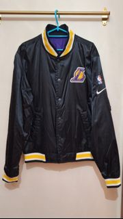 湖人  Los Angeles Lakers ，雙面刺繡字NBA Nike外套