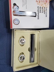 Metal Wine saver pump with stoppers