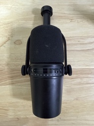 SHURE MV7