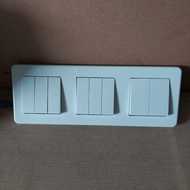 Leona Schneider 8 Gang 1 Way Switch