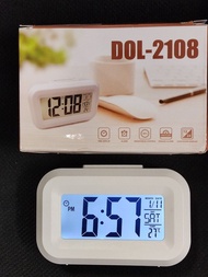 全新 迷你LCD鬧鐘 有背光及貪睡功能