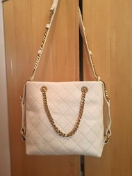 Chanel style bag 米白色水桶袋