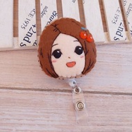 不織布 Q版漫畫 中長髮娃娃臉 伸縮證件夾 易拉扣 溜溜球