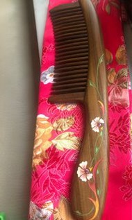 譚木匠康乃馨梳子