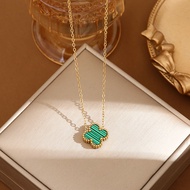 Bộ 4 Món Bốn Lá Cỏ Vòng Cổ Vòng Tay Hộp Lọt Tai Nhẫn Bạc Titan Không Phai Màu Sắc Đa Năng Phụ Kiện T