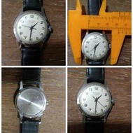 SEKONDA 17 jeweis 手上鏈 手錶收藏多年行走正常 現在港幣1000元出售如有興趣者可價議