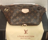 LV Monogram 帆布腰包