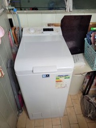 Electrolux  上置式洗衣機 6kg, 900轉 (伊萊克斯)