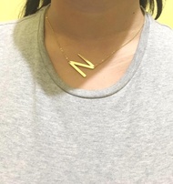 Lan’z Kalung Liontin Huruf N Titanium Anti Karat ( emas)