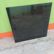 Granit Polos Hitam Glossy 60x60 Ceranosa