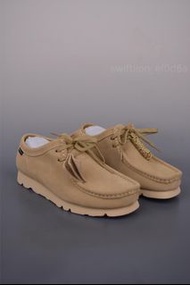 Clarks Wallabee Gore‑Tex 米色麂皮男鞋 舒適防水
