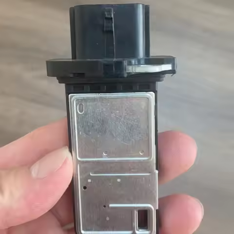 MAF Mass Air Flow Sensor for INFINITI EX35 FX35 G25 G35 G37 M35 M37 M45 QX56 SUZUKI EQUATOR GRAND VI