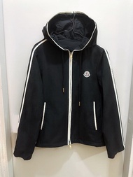 (99%新）Moncler 女裝 名牌 牌子 褸  風褸 女裝風衣 外套 衫 冬天衫 名牌衫 女裝名牌 女裝衫 女裝冬天衫 長袖衫 冬天外套 冬天褸 風衣 女裝風褸