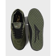 L-AKAI ESSEX GATOR B