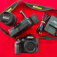 #Bekas! JUAL Kamera Canon D3200 + Baterai Grip