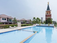Pattaya town house three bedroom pool villa 【8 minutes drive to floating market + swimming pool】