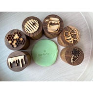 Dough Stampers - Bee Life Cycle