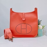 TK2053 HERMES 愛馬仕中號依芙蓮肩帶包包EVELYNE 33 EPSOM I5 FLAMINGO X PHW STAMP T