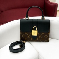 莉亞精品♡ LV LOCKY BB 九新美包
