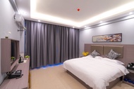 Rainbow Hotel (Haikou Fucheng store)