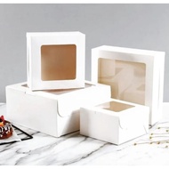 Off white Box measuring 30x20x10 cm